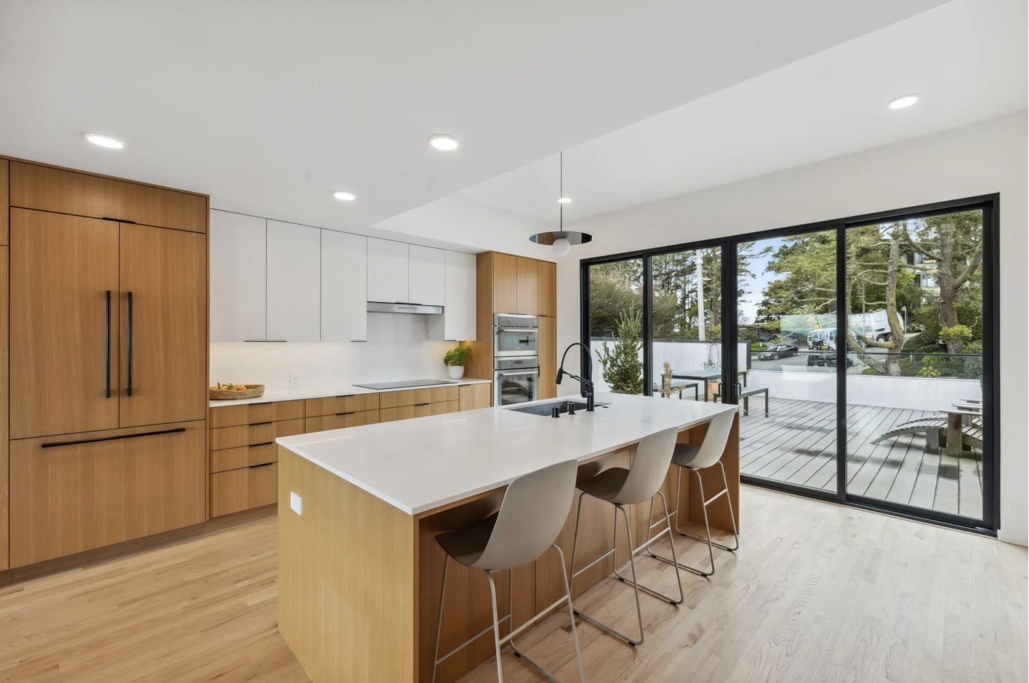 Ridgeline Residence white-oak kitchen
