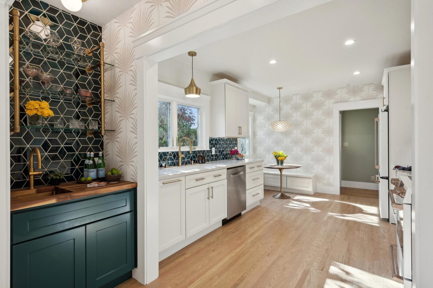 San Carlos kitchen with bar and built-in banquette